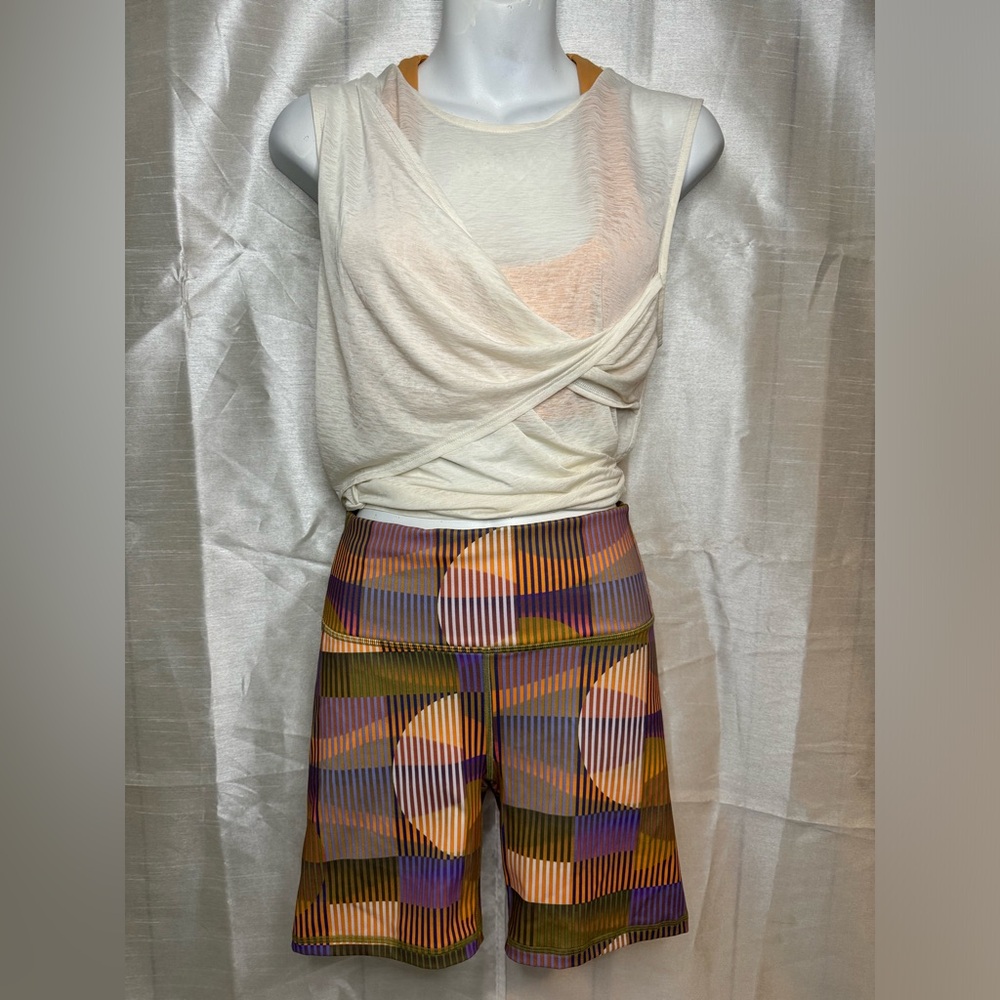 3 piece Fabletics bundle - Picture 3 of 14